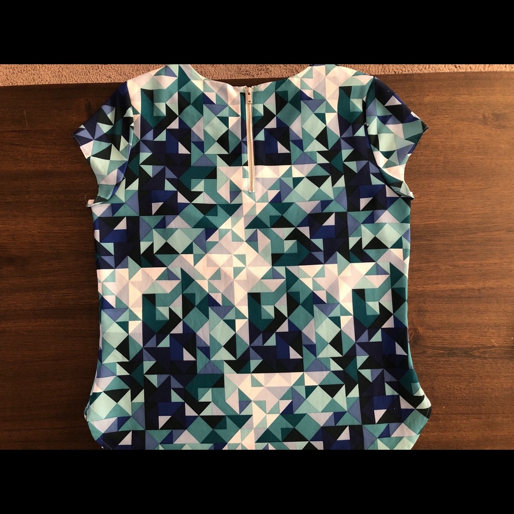 Triangle blouse - Picture 2 of 2